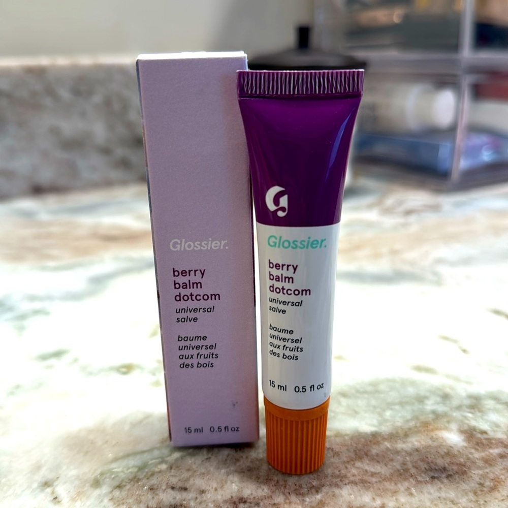 GLOSSIER Berry Balm Dotcom - Discontinued